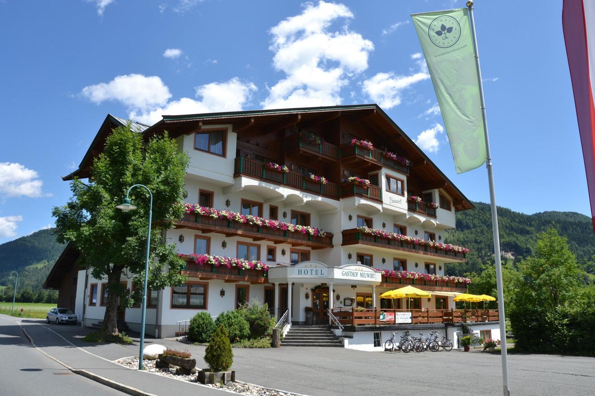 Hotel Neuwirt بوخن المظهر الخارجي الصورة