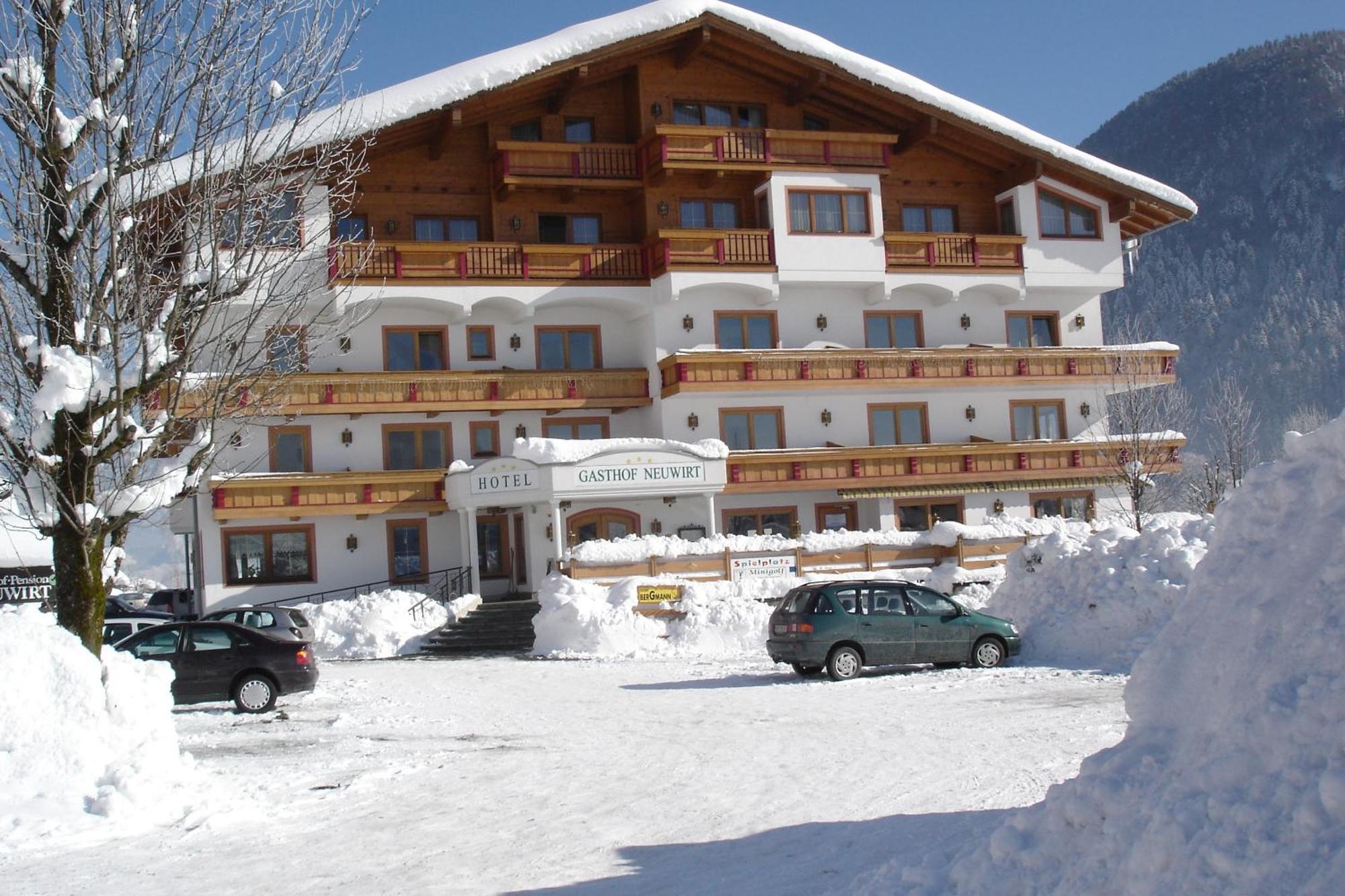 Hotel Neuwirt بوخن المظهر الخارجي الصورة